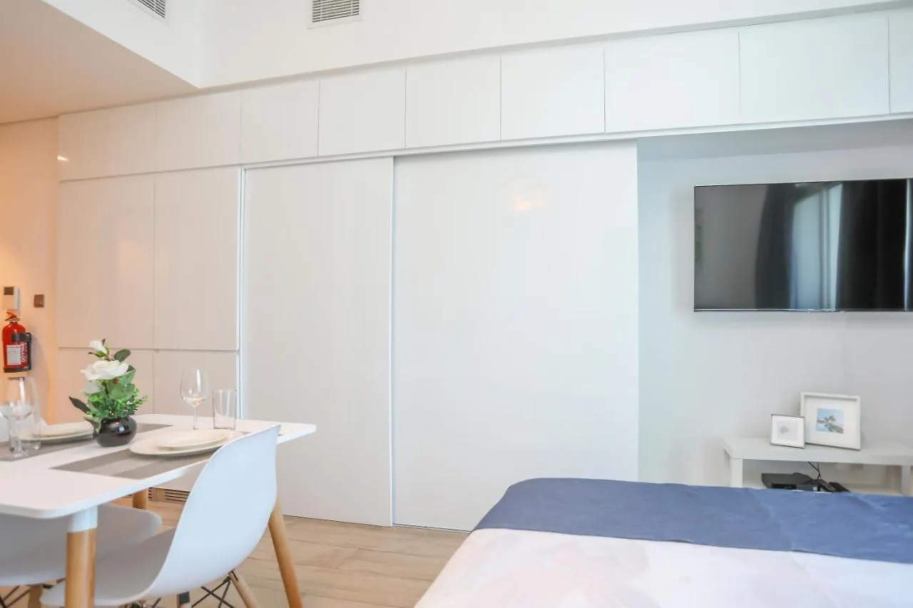 Luxury Studio - Dubai Marina 0*,  ОАЭ